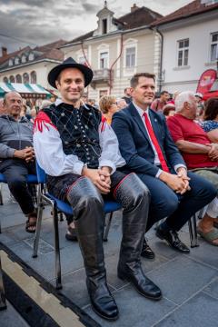 Dnevi narodnih noš in oblačilne dediščine v Kamniku (64)